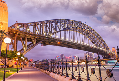 夜晚的雪梨灣大橋