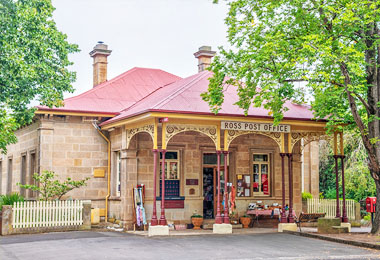 粉紅色屋頂的可愛麵包坊